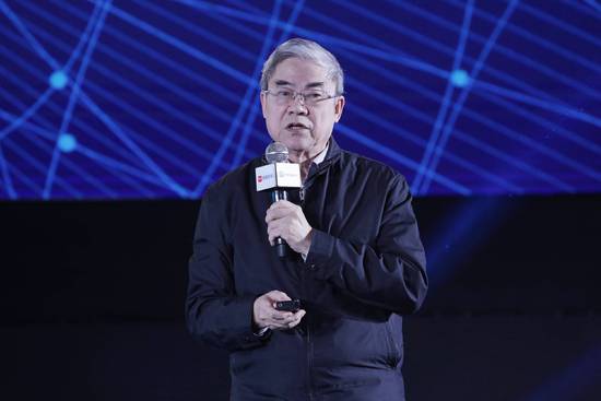 院士邬贺铨:人工智能的魅力是“永远在路上”