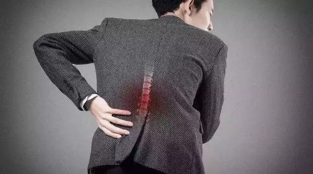 腰肌为什么会劳损?