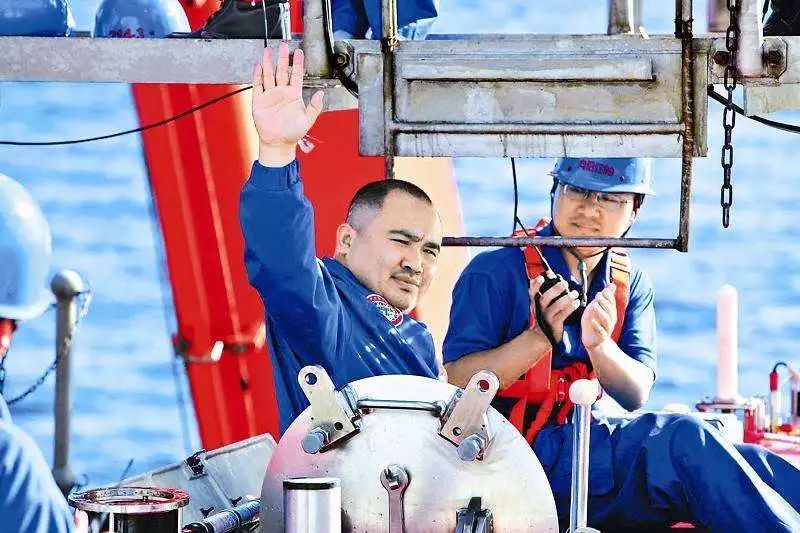 “中国深潜第一人”叶聪:从“蛟龙号”首席潜航员到主任设计师,他的征途是星辰大海