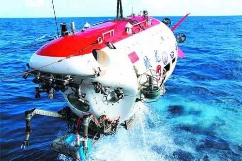 胡震:8年磨一剑的“深海勇士”号司令