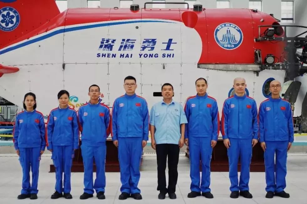 胡震:8年磨一剑的“深海勇士”号司令