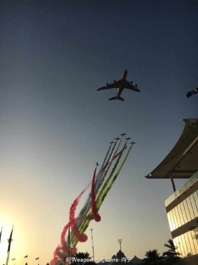 谁持彩练当空舞——飞行表演从看热闹到看门道