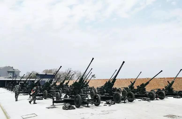 用炮弹打?人工增雨到底会不会污染空气?
