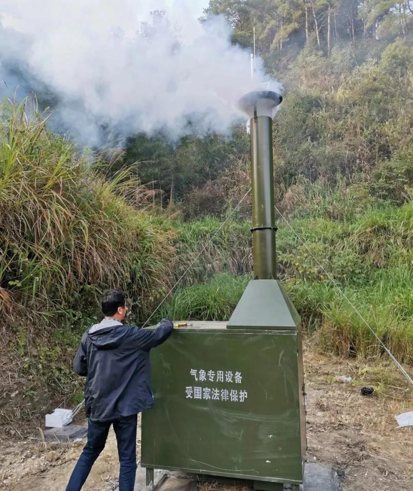 用炮弹打?人工增雨到底会不会污染空气?
