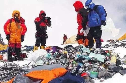 成功登顶珠峰的壮士超7000个,他们凭什么上热搜?