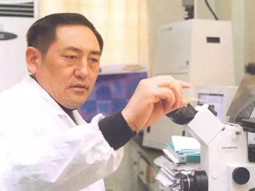陈焕春院士:坚守动物传染病防控研究40余载